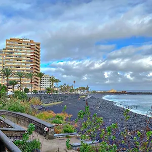 Amplio Estudio En Martianez Puerto de la Cruz (Tenerife)